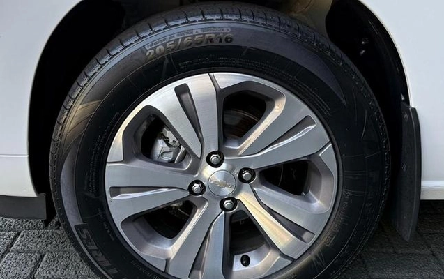 imagem-https://www.socarrao.com.br/sc-vehicle-images-prod/890743/1778694624196-7852841_13_B_c584f305dd.jpeg