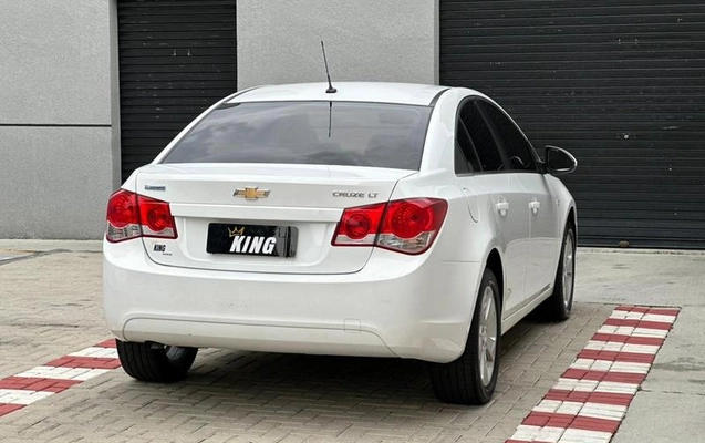imagem-https://www.socarrao.com.br/sc-vehicle-images-prod/890754/1788533835894-7852828_7_B_4125f427ed.jpeg