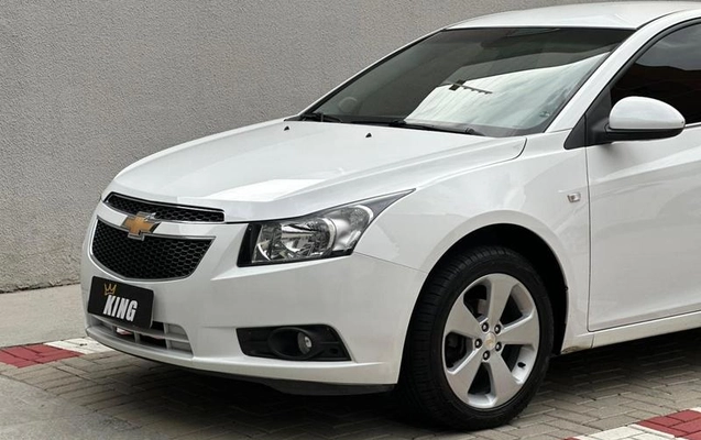 imagem-https://www.socarrao.com.br/sc-vehicle-images-prod/890754/1788533835899-7852828_1_B_0723717cca.jpeg