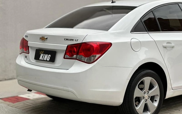 imagem-https://www.socarrao.com.br/sc-vehicle-images-prod/890754/1788533835903-7852828_10_B_970c857131.jpeg