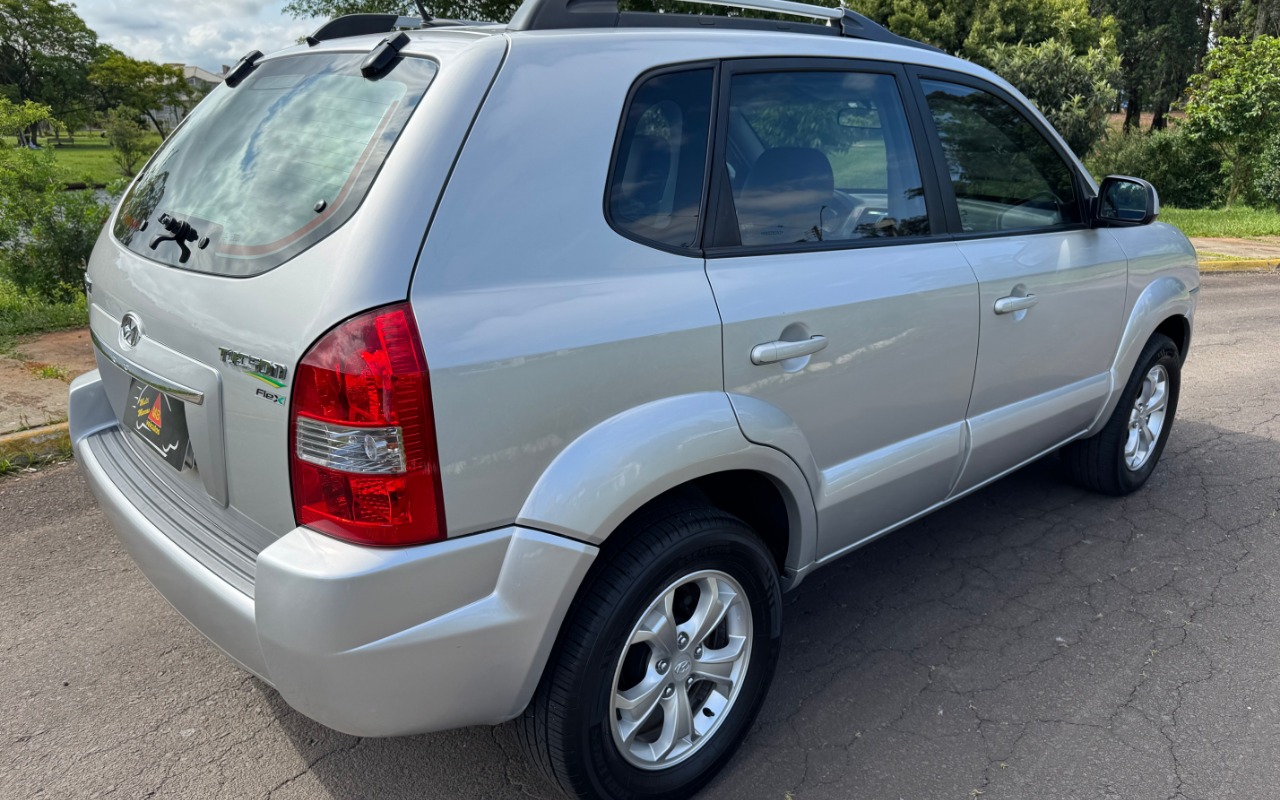 imagem-https://www.socarrao.com.br/sc-vehicle-images-prod/891772/1772461839043-SU1HXzA0OTAuanBlZw.jpeg