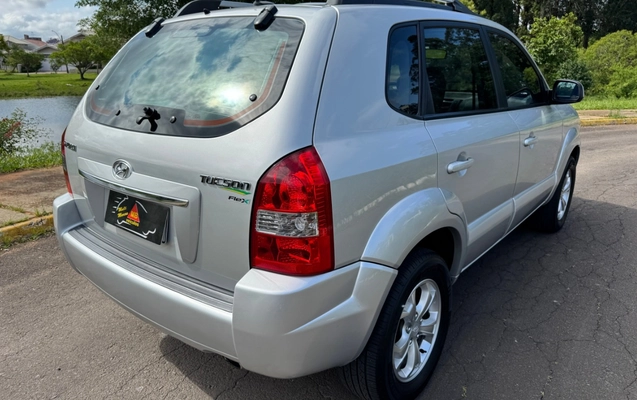 imagem-https://www.socarrao.com.br/sc-vehicle-images-prod/891772/1772461840906-SU1HXzA0ODkuanBlZw.jpeg