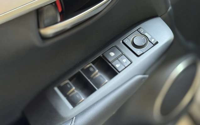 imagem-https://www.socarrao.com.br/sc-vehicle-images-prod/891785/1772462000481-vehicle_image_1756933675_e6f5587a5a79ca7dac7daa1992973d21.jpeg