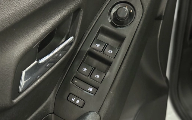 imagem-https://www.socarrao.com.br/sc-vehicle-images-prod/891794/1778704035740-vehicle_image_1778703934_5b63ab9cd31cabb18626edbd632cf69f.jpeg