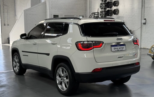 imagem-https://www.socarrao.com.br/sc-vehicle-images-prod/891797/1788375153360-vehicle_image_1778161917_003863435dfdd17ec84aa025865ce691.jpeg