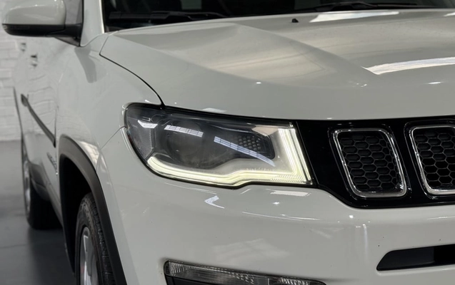 imagem-https://www.socarrao.com.br/sc-vehicle-images-prod/891797/1788375153379-vehicle_image_1778161948_b1f7282f984fd3a8a88ed3e659c5bdf5.jpeg