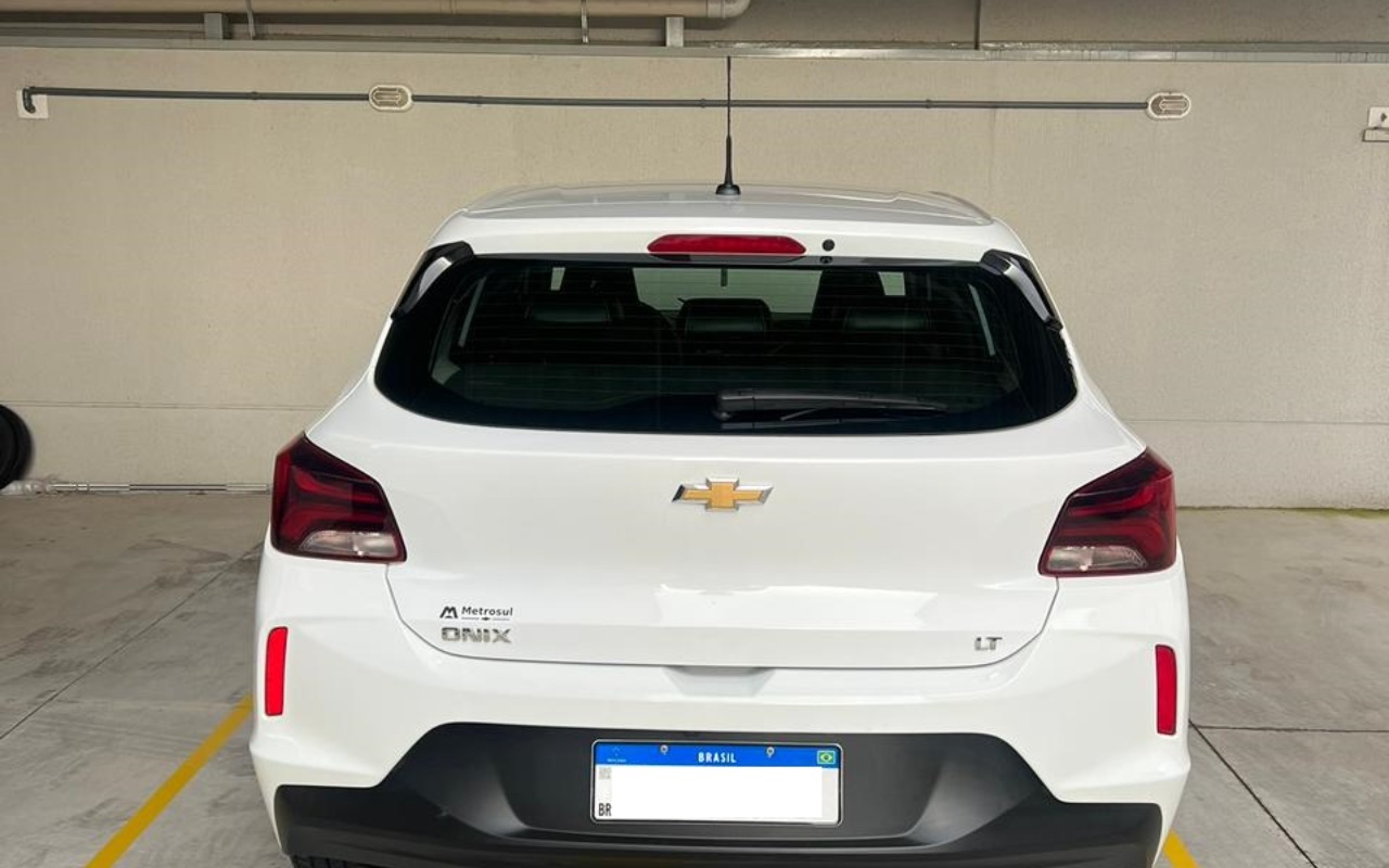 imagem-https://www.socarrao.com.br/sc-vehicle-images-prod/892799/1772471742901-V2hhdHNBcHAgSW1hZ2UgMjAyNi0wMy0wMiBhdCAxMy41OC41MiAoMykuanBlZw.jpeg