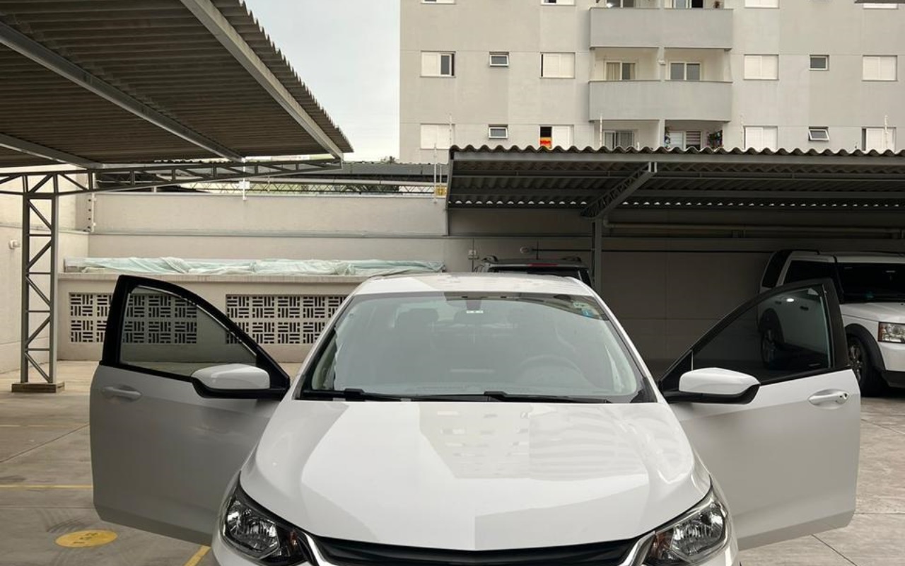 imagem-https://www.socarrao.com.br/sc-vehicle-images-prod/892799/1772471743235-V2hhdHNBcHAgSW1hZ2UgMjAyNi0wMy0wMiBhdCAxMy41OC41MSAoMSkuanBlZw.jpeg