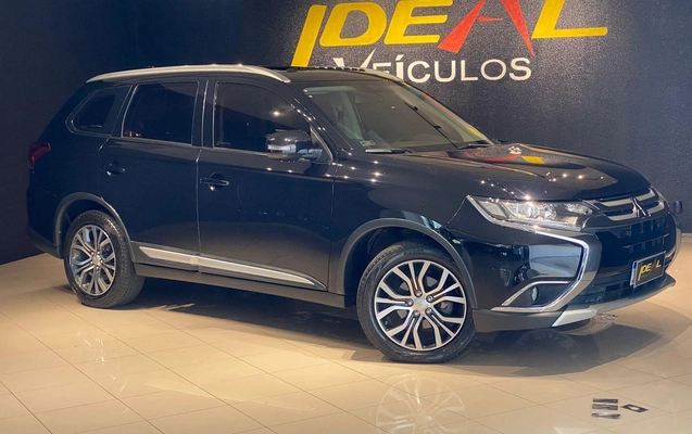 imagem-https://www.socarrao.com.br/sc-vehicle-images-prod/893527/1785762247401-6bbe80aabda24557befa34584d845475_1772473183585.jpeg