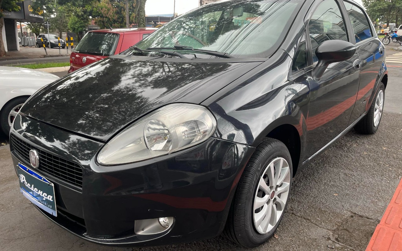 imagem-https://www.socarrao.com.br/sc-vehicle-images-prod/893603/1772474613685-MWI0ZWZlZjEtYTY5NC00MjQ3LWFiM2MtNmVjYmE1ZmRjYTZkLmpwZw.jpg
