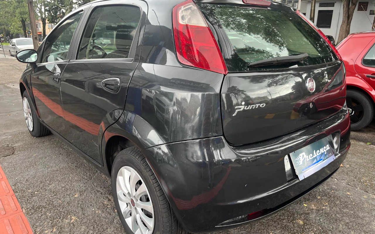 imagem-https://www.socarrao.com.br/sc-vehicle-images-prod/893603/1772474613765-YWRlOTAwMzAtYTI5NC00OWEyLWI5MjctMjQ2ZTZlYjg3OTc2LmpwZw.jpg