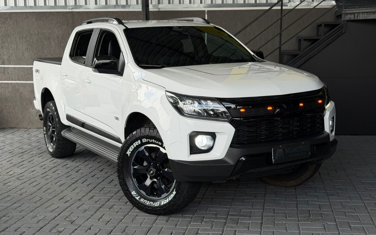 Chevrolet S10 Pick-Up LS 2.8 TDI 4x4 CD Dies. Mec. na cor Branco em Curitiba / PR - 893864