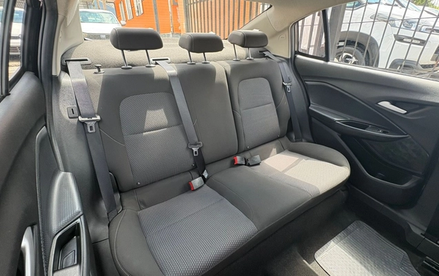 imagem-https://www.socarrao.com.br/sc-vehicle-images-prod/893964/1772475153732-V2hhdHNBcHAgSW1hZ2UgMjAyNi0wMy0wMiBhdCAxNC4zMC4yNSAoMSkuanBlZw.jpeg