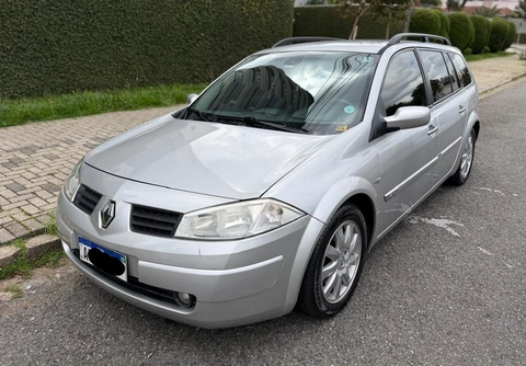 Renault Megane 2012 Prata — foto 1 de 3