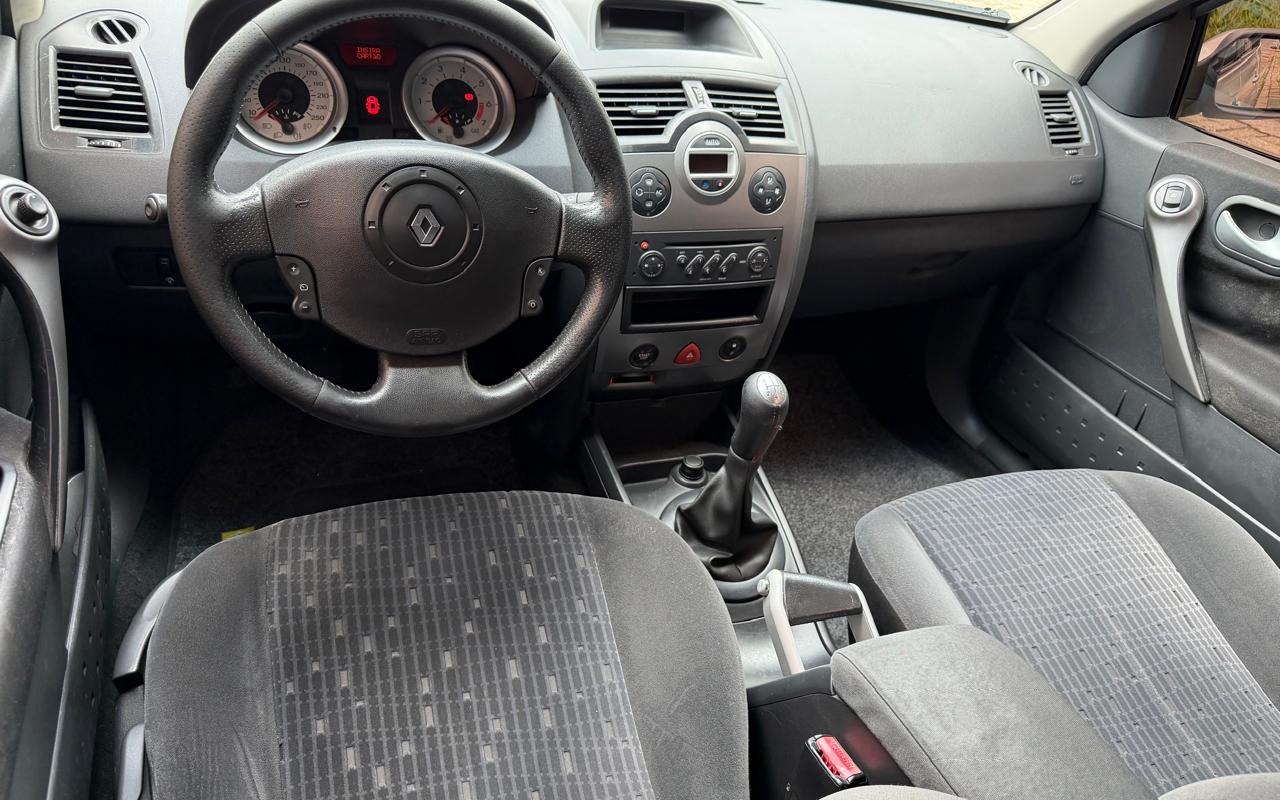 imagem-https://www.socarrao.com.br/sc-vehicle-images-prod/894060/1772476737922-MTEuanBlZw.jpeg