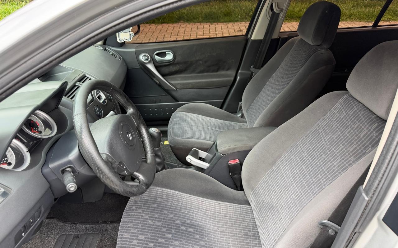 imagem-https://www.socarrao.com.br/sc-vehicle-images-prod/894060/1772476738237-MTAuanBlZw.jpeg