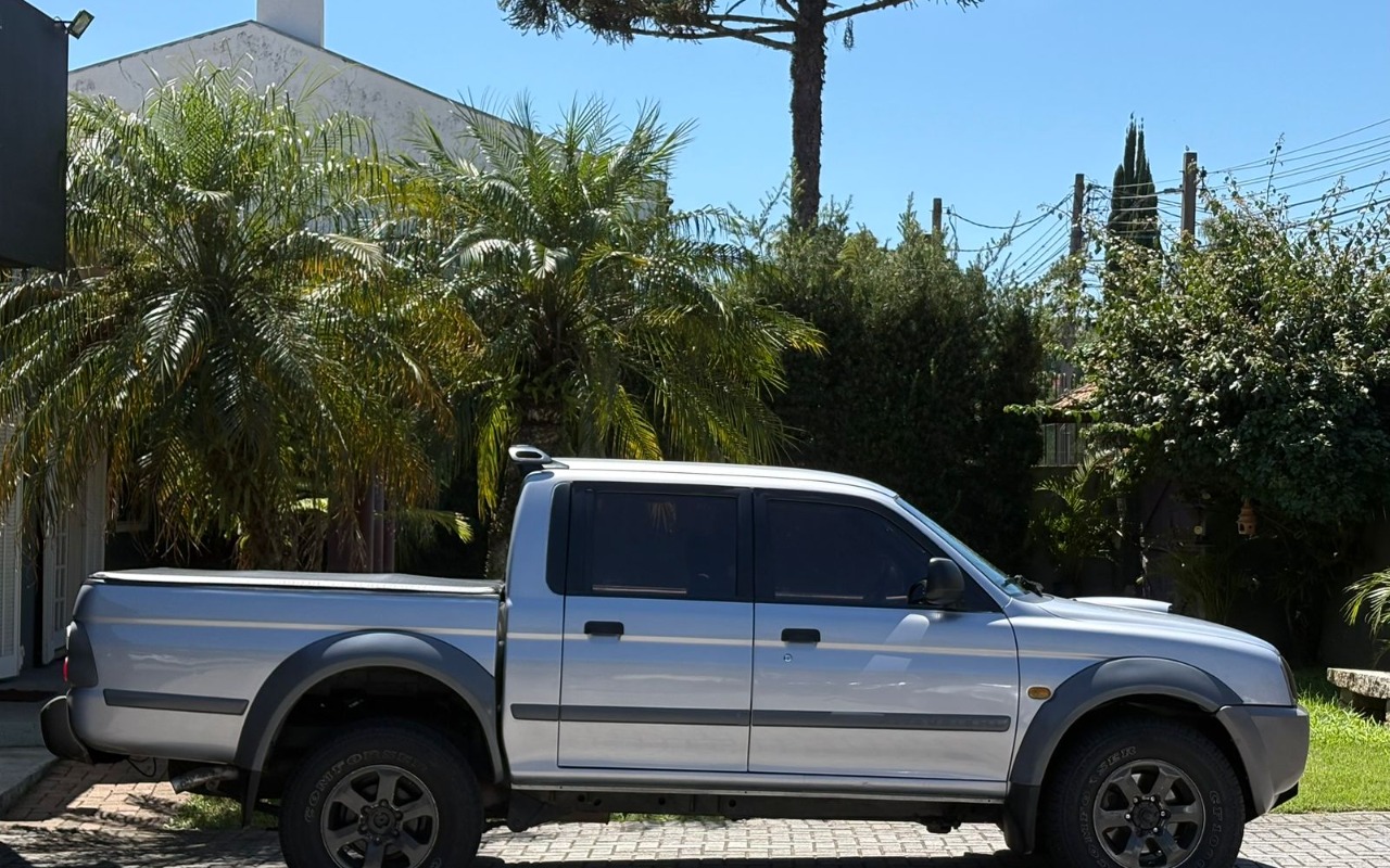 Mitsubishi L200 Outdoor Gls 2.5 4X4 Cd TDI Diesel - foto 2