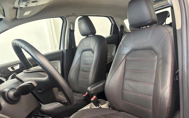 imagem-https://www.socarrao.com.br/sc-vehicle-images-prod/894643/1786203898082-7770650_14_B_9e1c201481.jpeg