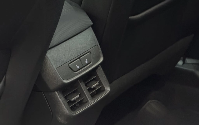 imagem-https://www.socarrao.com.br/sc-vehicle-images-prod/894749/1788082326009-vehicle_image_1787663138_49d1aa8dd7fa1c6c7d33c315c35878b9.jpeg