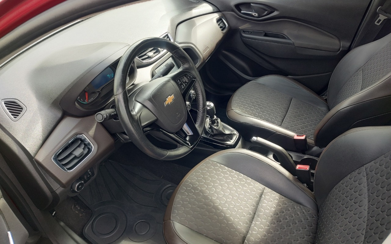 imagem-https://www.socarrao.com.br/sc-vehicle-images-prod/894994/1772503332969-SU1HXzIwMjYwMzAyXzA4NTkxMzkzOF9IRFIuanBn.jpg