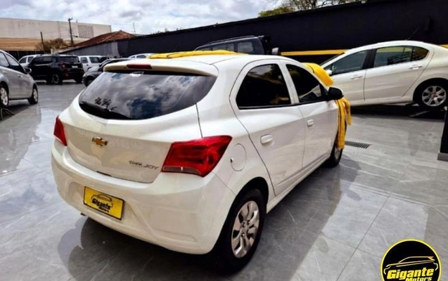 imagem-https://www.socarrao.com.br/sc-vehicle-images-prod/895645/1785264884122-7838487_0_B_20367568f3.jpeg