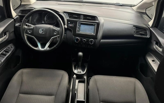 imagem-https://www.socarrao.com.br/sc-vehicle-images-prod/895843/1782478217753-7779403_2_B_23c17828d9.jpeg