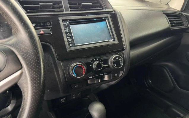 imagem-https://www.socarrao.com.br/sc-vehicle-images-prod/895843/1782478217754-7779403_3_B_6a5793a0fc.jpeg