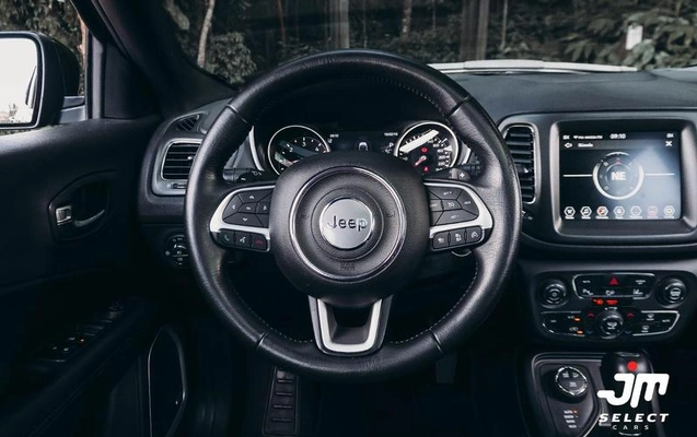imagem-https://www.socarrao.com.br/sc-vehicle-images-prod/895987/1788205300654-7801687_17_B_19a20f5c7a.jpeg