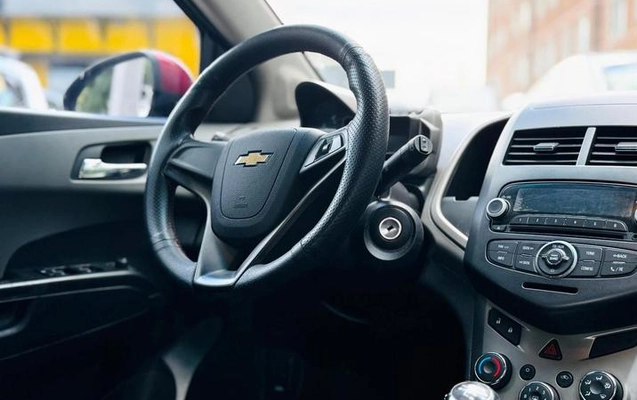 imagem-https://www.socarrao.com.br/sc-vehicle-images-prod/896184/1773359323118-7676170_4_B_e8eb795c17.jpg
