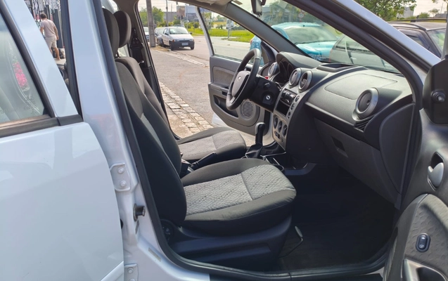 imagem-https://www.socarrao.com.br/sc-vehicle-images-prod/896210/1773495183613-V2hhdHNBcHAgSW1hZ2UgMjAyNi0wMy0xMyBhdCAxNi4yNy4yNyAoMikuanBlZw.jpeg