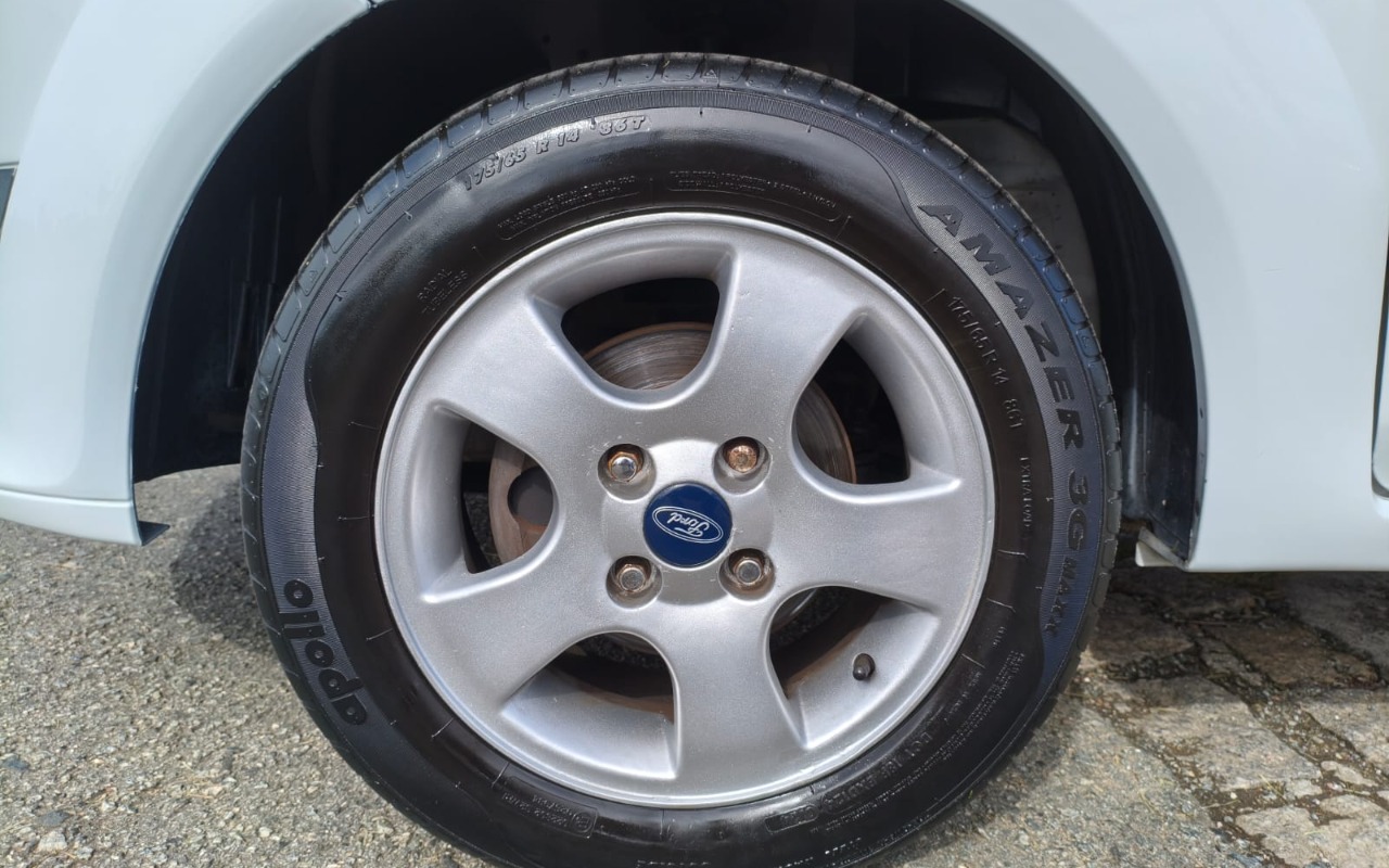imagem-https://www.socarrao.com.br/sc-vehicle-images-prod/896210/1773495183877-V2hhdHNBcHAgSW1hZ2UgMjAyNi0wMy0xMyBhdCAxNi4yNy4zMCAoMSkuanBlZw.jpeg