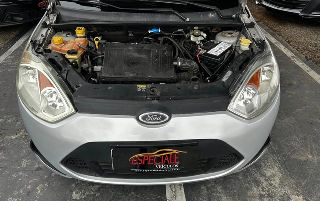 imagem-https://www.socarrao.com.br/sc-vehicle-images-prod/896247/1789755198757-FhyPZ76C0xyKYHkBCCoMqtFmWXOzHMQZ.jpg