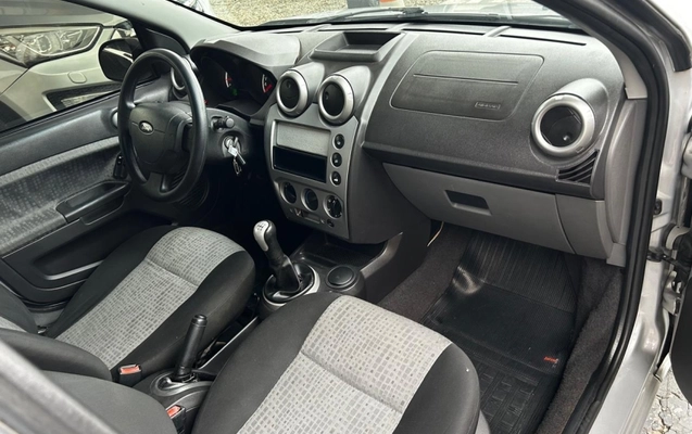 imagem-https://www.socarrao.com.br/sc-vehicle-images-prod/896247/1789755198769-C77HRszX8gEvSJU3b8wwIIo3JRuRJrrS.jpg