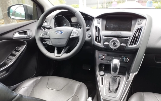 imagem-https://www.socarrao.com.br/sc-vehicle-images-prod/896300/1785416678857-tFYY6KIISse3fr7nL3QFw8CZiqxmvbDN.jpg