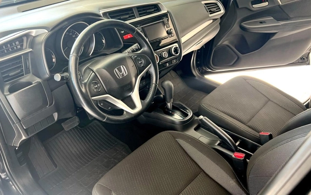imagem-https://www.socarrao.com.br/sc-vehicle-images-prod/896601/1772739321702-Ni5qcGVn.jpeg