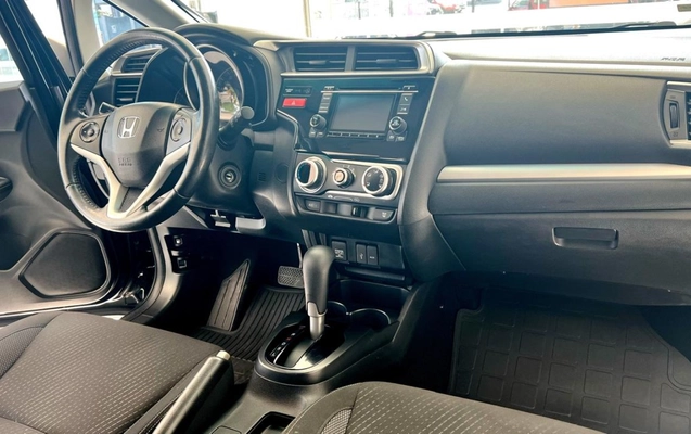 imagem-https://www.socarrao.com.br/sc-vehicle-images-prod/896601/1772739321770-OC5qcGVn.jpeg