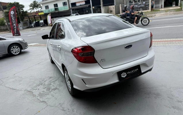 imagem-https://www.socarrao.com.br/sc-vehicle-images-prod/896715/1772560448571-8b4fe979b57c435ca22913f3b012f840_1772560299399.jpeg