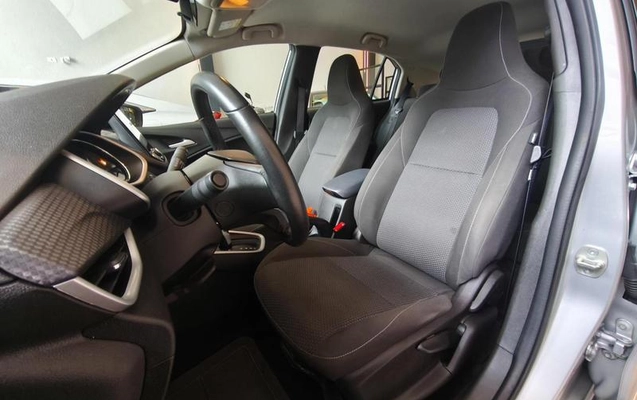 imagem-https://www.socarrao.com.br/sc-vehicle-images-prod/897030/1788466884063-7826683_12_B_3dc9e4b53a.jpeg