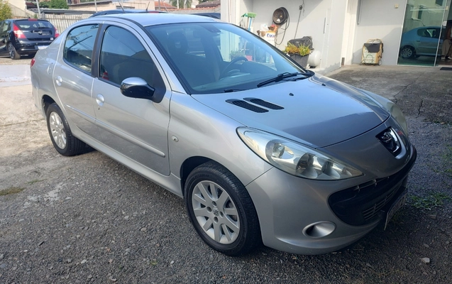 imagem-https://www.socarrao.com.br/sc-vehicle-images-prod/897138/1772566826019-SU1HXzIwMjYwMzAzXzE2MTQwMjMzMV9IRFIuanBn.jpg