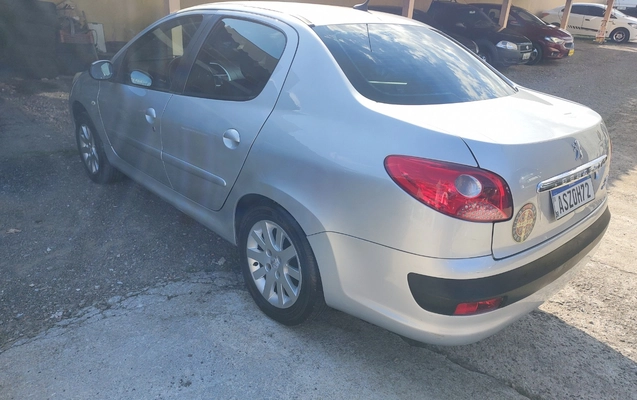 imagem-https://www.socarrao.com.br/sc-vehicle-images-prod/897138/1772566826104-SU1HXzIwMjYwMzAzXzE2MTQyNzQxMi5qcGc.jpg