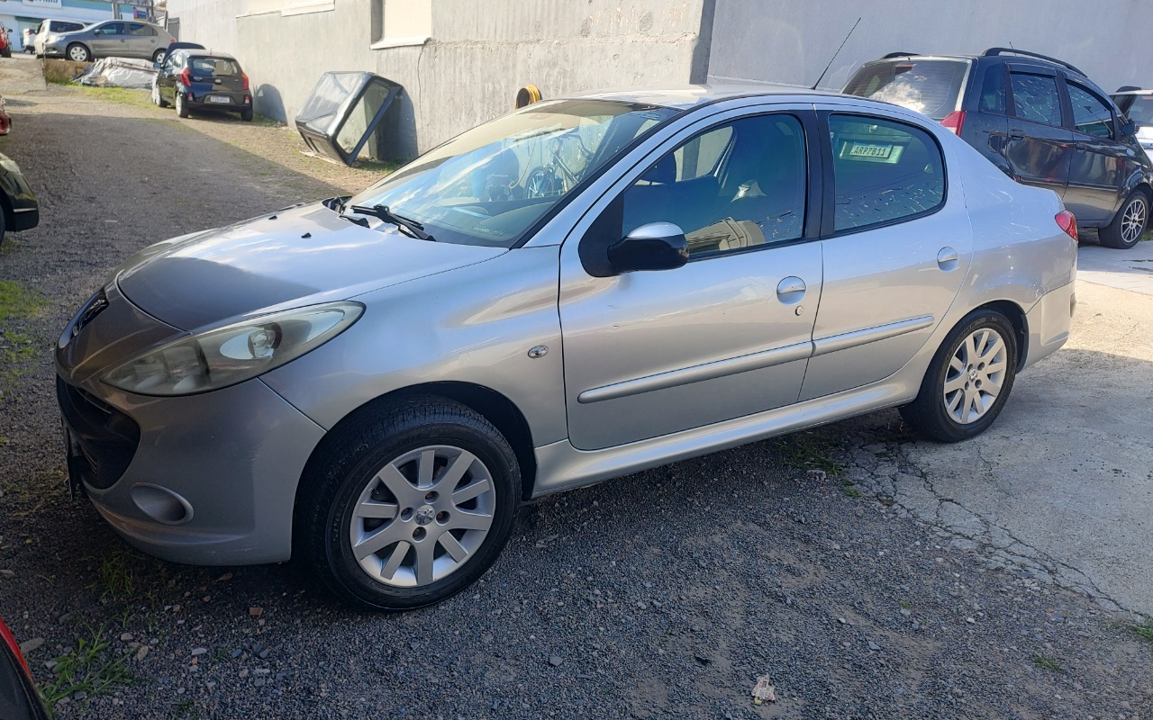 imagem-https://www.socarrao.com.br/sc-vehicle-images-prod/897138/1772566826373-SU1HXzIwMjYwMzAzXzE2MTQxNTc0OV9IRFIuanBn.jpg