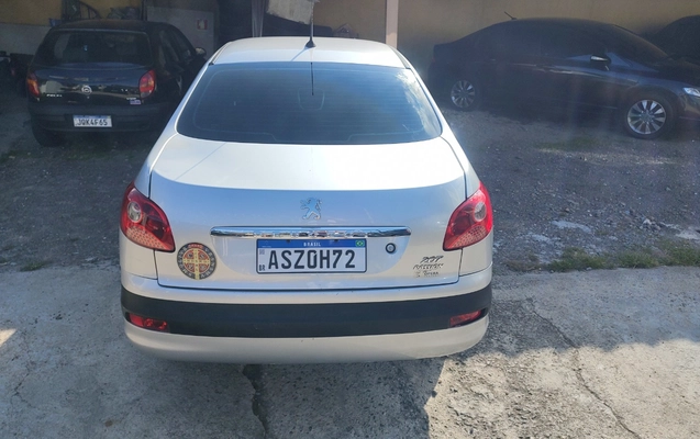 imagem-https://www.socarrao.com.br/sc-vehicle-images-prod/897138/1772566826497-SU1HXzIwMjYwMzAzXzE2MTQ0MTYyOC5qcGc.jpg