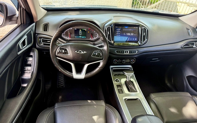 imagem-https://www.socarrao.com.br/sc-vehicle-images-prod/897690/1772590600456-2fe8002d1a544a66bb91f6637a6a513c_1772546381041.jpeg