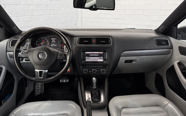 imagem-https://www.socarrao.com.br/sc-vehicle-images-prod/897865/1789760095043-vehicle_image_1772616962_98a5466bc1aceada41a1076c0d10506c.jpeg