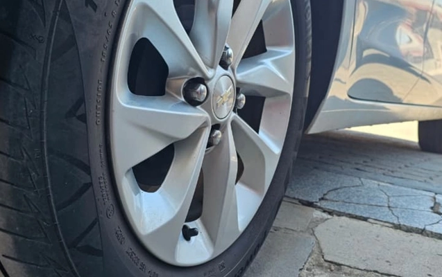 imagem-https://www.socarrao.com.br/sc-vehicle-images-prod/898417/1772629565507-YjlhNTVlNjItZWUwNi00MGM0LTkxYTQtYTU3Y2RjMjAzYWYzLmpwZw.jpg