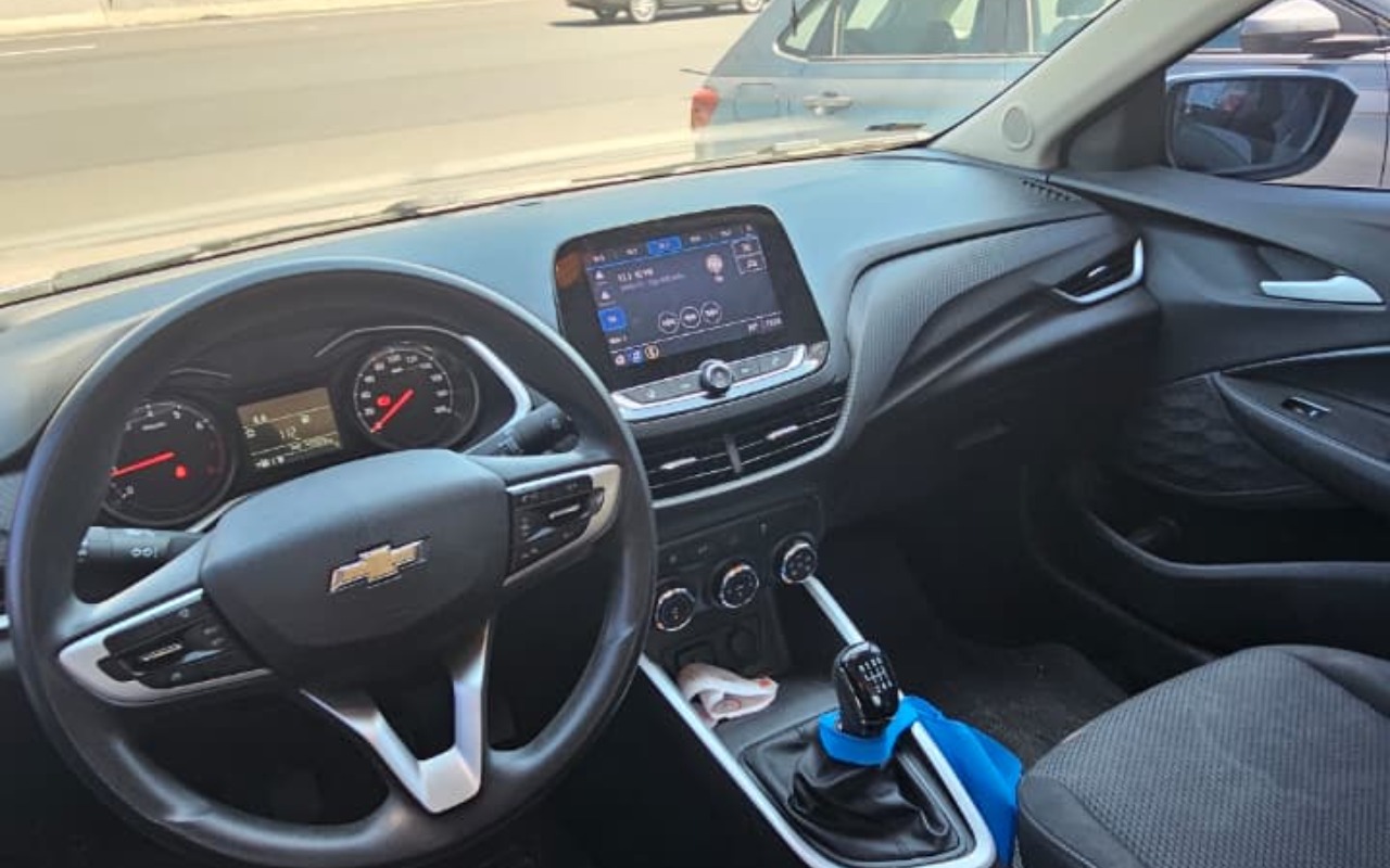 imagem-https://www.socarrao.com.br/sc-vehicle-images-prod/898417/1772629565567-NjY1NDIxZTAtODQ0OC00MTcwLThiYTAtMWZlZWYzZDUwOTFiLmpwZw.jpg