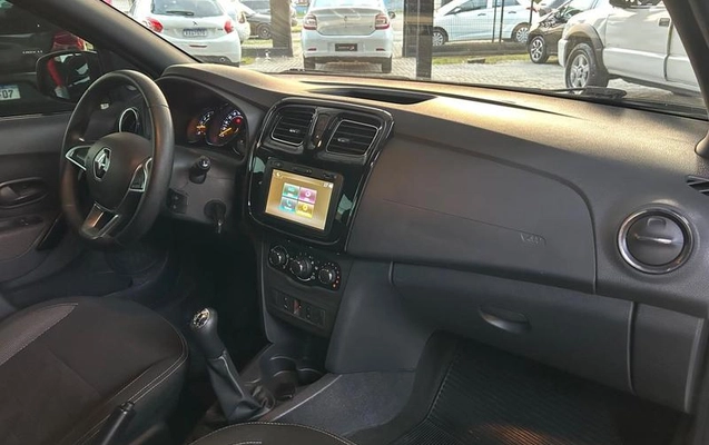 imagem-https://www.socarrao.com.br/sc-vehicle-images-prod/898632/1791314407973-7206742_4_B_cd4aee06e1.jpeg