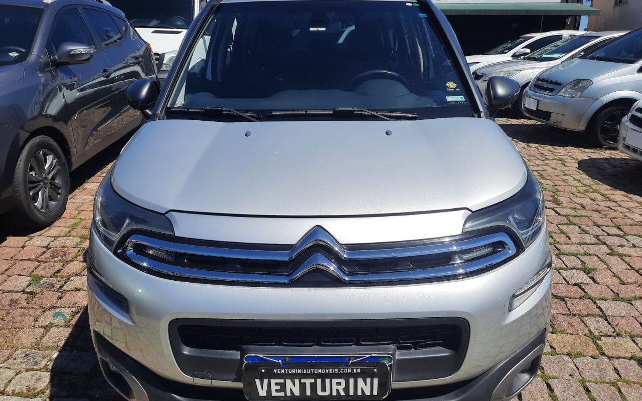 imagem-https://www.socarrao.com.br/sc-vehicle-images-prod/898664/1772632739207-SU1HLTIwMjYwMzAzLVdBMDAxNC5qcGc.jpg