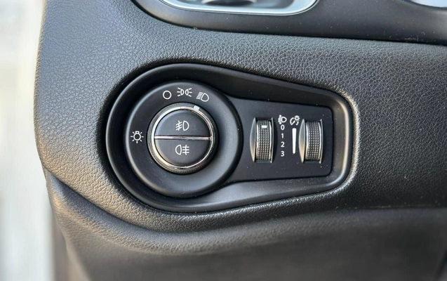 imagem-https://www.socarrao.com.br/sc-vehicle-images-prod/898753/1772633953737-0e39331b8518499c81d2904df8517cd7_1772633739361.jpeg