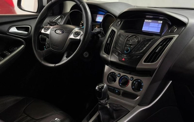 imagem-https://www.socarrao.com.br/sc-vehicle-images-prod/898816/1772824693351-7861519_12_B_32632cf47f.jpeg